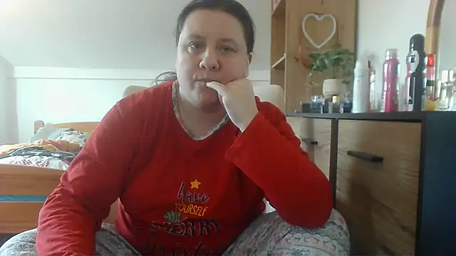 Snapshot of ReifeVenna chatting on March 2025 09:45:02 AM ReifeVenna online show from March 2025 09:45:02 AM