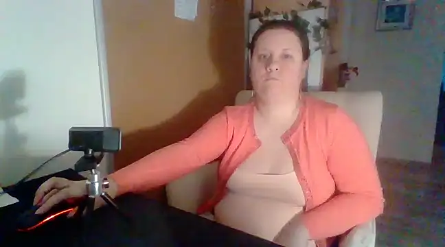 Snapshot of ReifeVenna chatting on January 2025 07:23:01 PM ReifeVenna online show from January 2025 07:23:01 PM