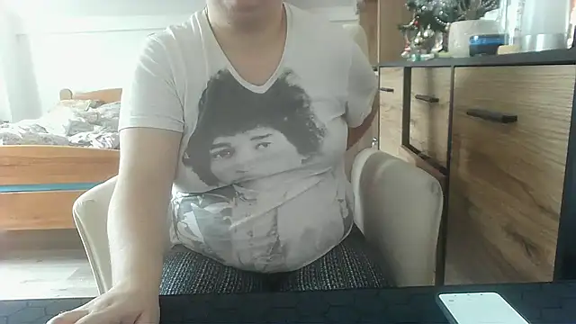 Snapshot of ReifeVenna chatting on January 2025 09:24:01 AM ReifeVenna online show from January 2025 09:24:01 AM