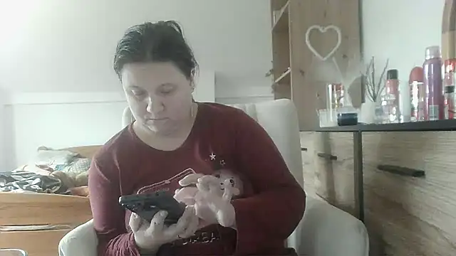 Snapshot of ReifeVenna chatting on February 2025 10:58:02 AM ReifeVenna online show from February 2025 10:58:02 AM