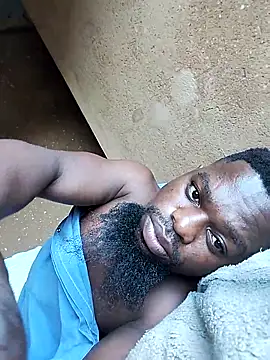 Snapshot of Chocolate_factory_man chatting on November 2025 04:16:01 AM Chocolate factory man online show from November 2025 04:16:01 AM