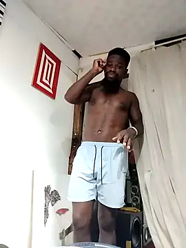 Snapshot of Chocolate_factory_man chatting on January 2025 03:15:01 PM Chocolate factory man online show from January 2025 03:15:01 PM