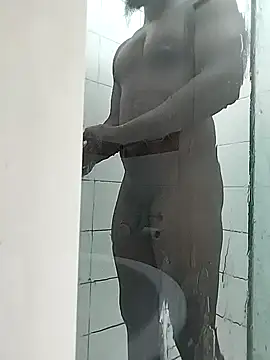 Snapshot of Chocolate_factory_man chatting on November 2025 10:21:02 PM Chocolate factory man online show from November 2025 10:21:02 PM