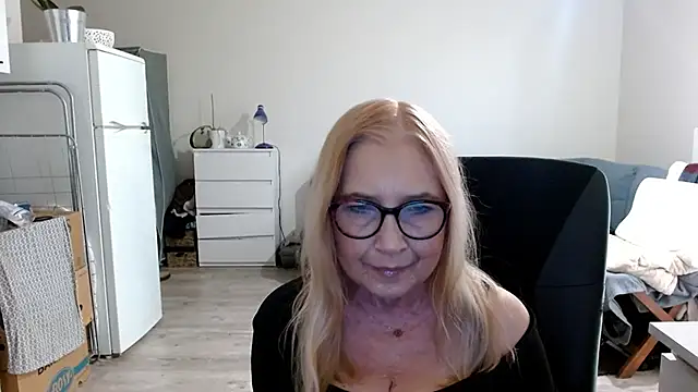 sofia xkiss online show from March 2025 07:57:01 AM