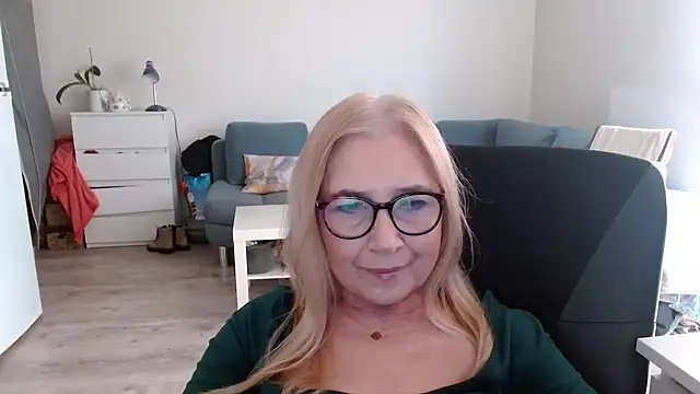 sofia xkiss online show from February 2025 07:47:02 AM