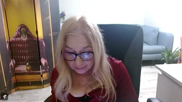 Snapshot of sofia_xkiss chatting on December 2025 02:45:01 PM sofia xkiss online show from December 2025 02:45:01 PM