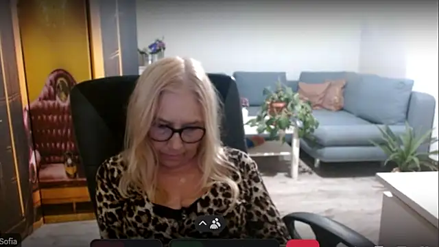 Snapshot of sofia_xkiss chatting on October 2025 02:40:01 PM sofia xkiss online show from October 2025 02:40:01 PM