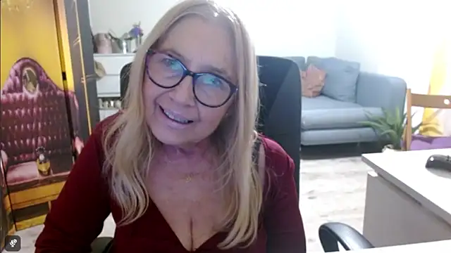 sofia xkiss online show from January 2026 06:00:01 PM