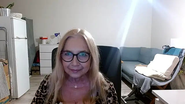 sofia xkiss online show from March 2025 09:35:02 PM