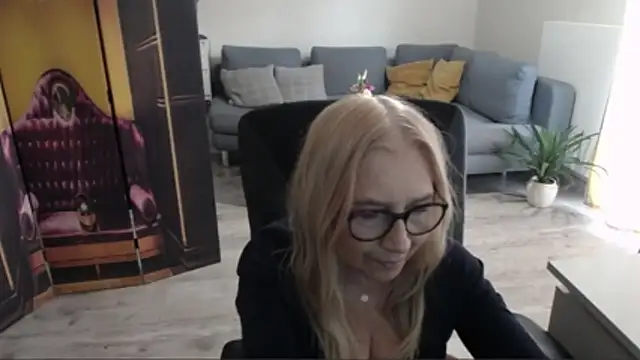 sofia xkiss online show from March 2026 02:37:02 PM