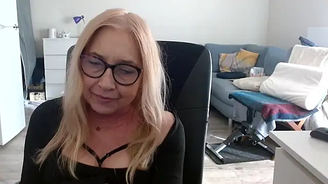 sofia xkiss online show from March 2025 02:35:02 PM