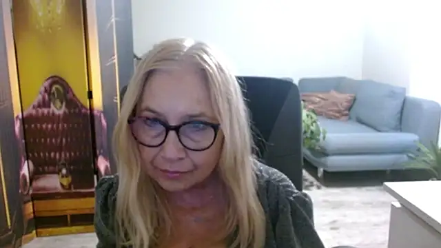 Snapshot of sofia_xkiss chatting on November 2025 07:45:02 AM sofia xkiss online show from November 2025 07:45:02 AM