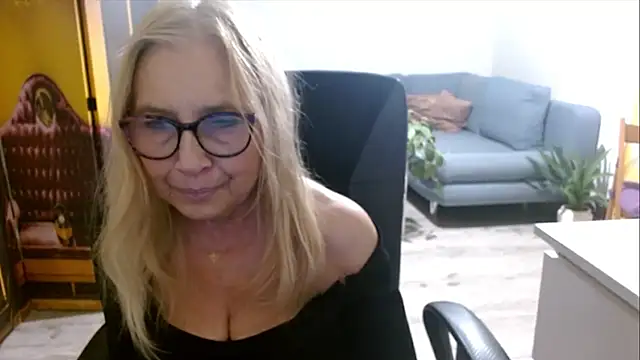 Snapshot of sofia_xkiss chatting on November 2025 02:40:02 PM sofia xkiss online show from November 2025 02:40:02 PM