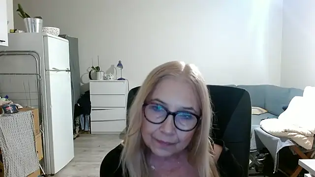 sofia xkiss online show from February 2025 05:53:01 PM