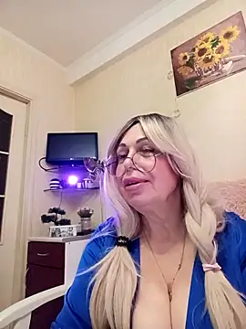 SusieNoreen online show from October 2025 02:24:02 AM