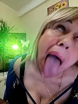 SusieNoreen online show from March 2025 03:22:02 AM