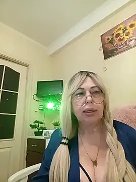 SusieNoreen online show from October 2025 12:12:01 AM