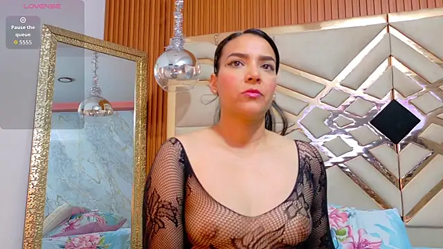 Snapshot of Sluttyandmature chatting on February 2026 01:02:01 PM Sluttyandmature online show from February 2026 01:02:01 PM