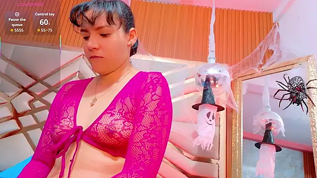 Sluttyandmature online show from October 2025 12:39:02 PM