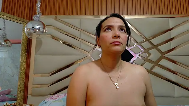 Sluttyandmature online show from April 2026 12:12:02 PM