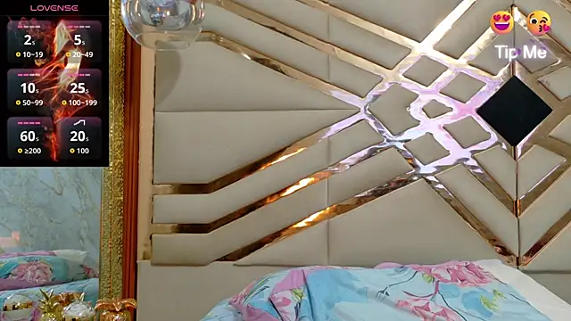 Sluttyandmature online show from April 2026 12:44:02 PM