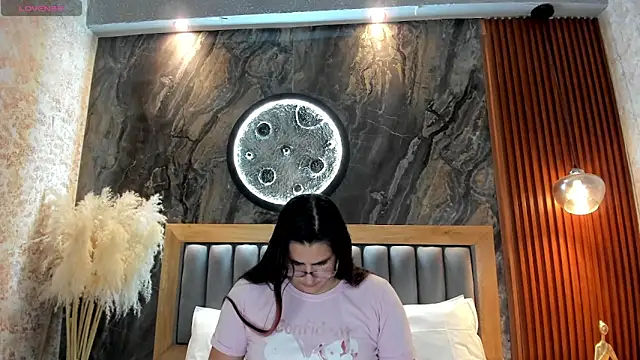 BellaPeers  online show from June 2026 11:43:02 AM