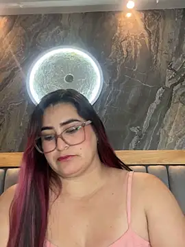 Snapshot of BellaPeers_ chatting on September 2025 12:33:01 PM BellaPeers online show from September 2025 12:33:01 PM