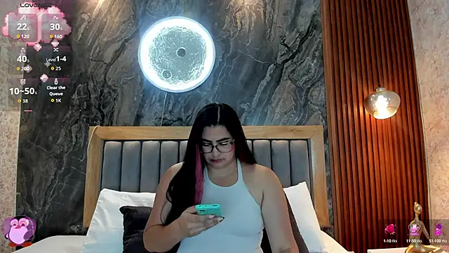 Snapshot of BellaPeers_ chatting on September 2025 12:04:02 PM BellaPeers online show from September 2025 12:04:02 PM