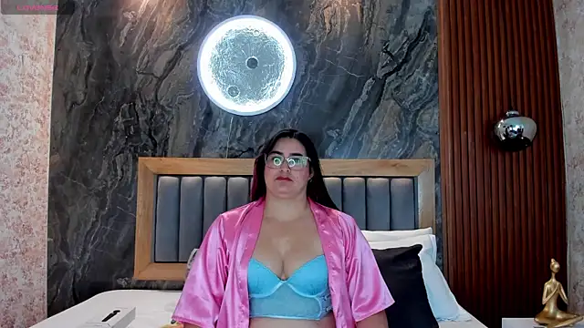 Snapshot of BellaPeers_ chatting on October 2025 12:07:01 PM BellaPeers online show from October 2025 12:07:01 PM