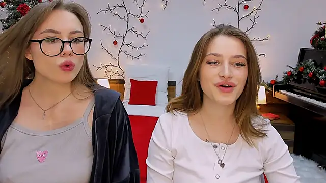 queenofjoyy online show from December 2024 01:11:02 PM