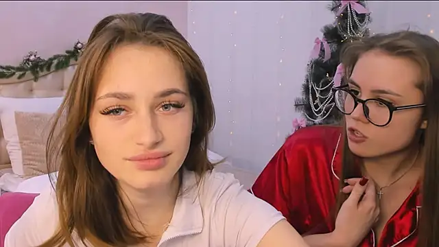 queenofjoyy online show from December 2024 01:06:01 PM