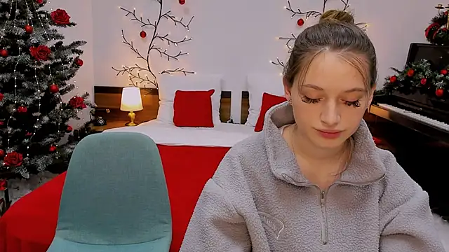 queenofjoyy online show from December 2024 01:00:02 PM