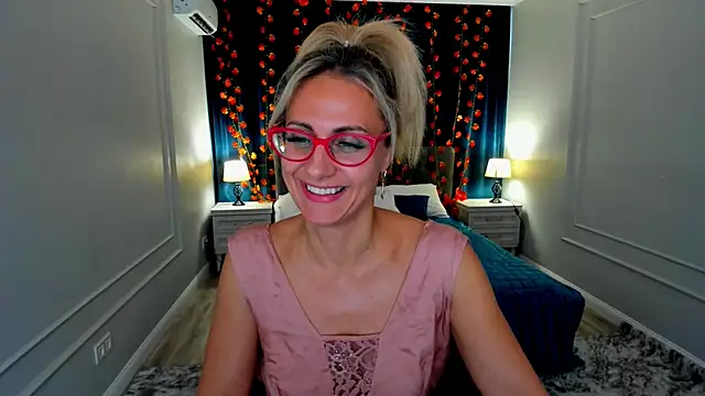 MuseOfStage online show from November 2025 11:14:01 AM