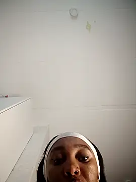 Shria107 online show from March 2026 09:04:01 AM