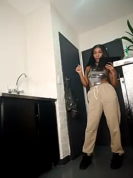 Shria107 online show from March 2026 04:55:01 PM