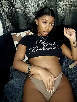 Snapshot of Shria107 chatting on November 2025 12:22:01 AM Shria107 online show from November 2025 12:22:01 AM