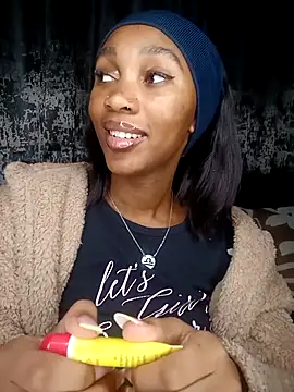 Snapshot of Shria107 chatting on November 2025 11:09:02 PM Shria107 online show from November 2025 11:09:02 PM