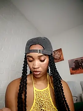 Shria107 online show from February 2026 07:05:01 PM