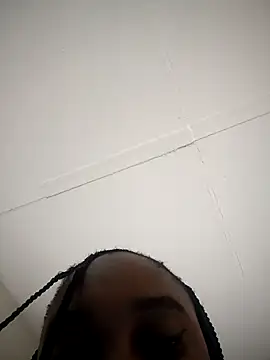 Shria107 online show from April 2026 11:00:01 PM