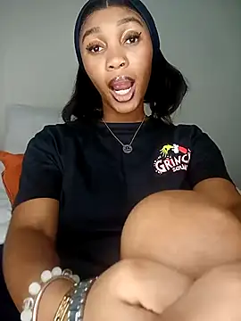 Snapshot of Shria107 chatting on December 2025 10:42:01 PM Shria107 online show from December 2025 10:42:01 PM