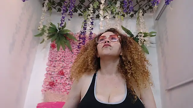 BLONDE SEXYHOT online show from April 2026 12:43:01 PM