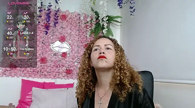 Snapshot of BLONDE_SEXYHOT chatting on February 2025 06:03:01 PM BLONDE SEXYHOT online show from February 2025 06:03:01 PM