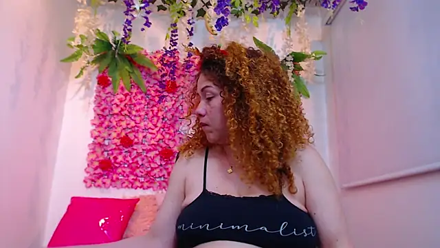 BLONDE SEXYHOT online show from December 2025 09:41:01 PM