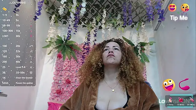 BLONDE SEXYHOT online show from January 2026 10:10:01 AM