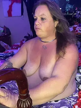 Snapshot of HeatherLynn chatting on March 2026 04:41:01 AM HeatherLynn online show from March 2026 04:41:01 AM