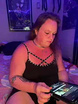 Snapshot of HeatherLynn chatting on February 2025 03:47:02 AM HeatherLynn online show from February 2025 03:47:02 AM