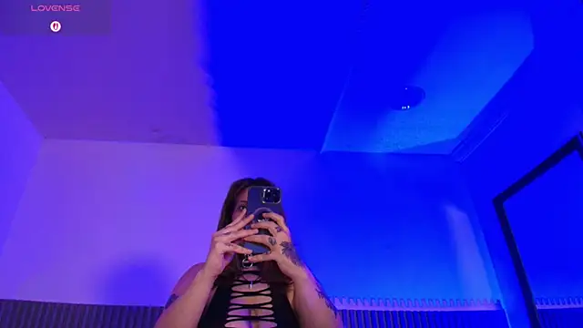 Iamvictoria06 online show from February 2026 07:21:02 PM