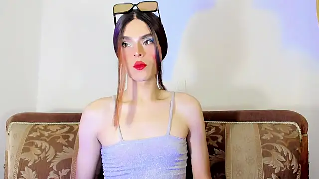 Snapshot of TatiGil chatting on October 2025 04:03:02 AM TatiGil online show from October 2025 04:03:02 AM