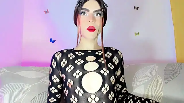 TatiGil online show from April 2026 01:18:02 PM