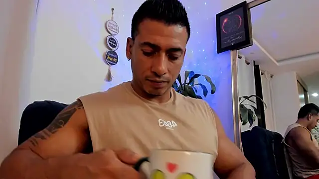 Snapshot of aaroncolombia chatting on September 2025 09:48:02 AM aaroncolombia online show from September 2025 09:48:02 AM